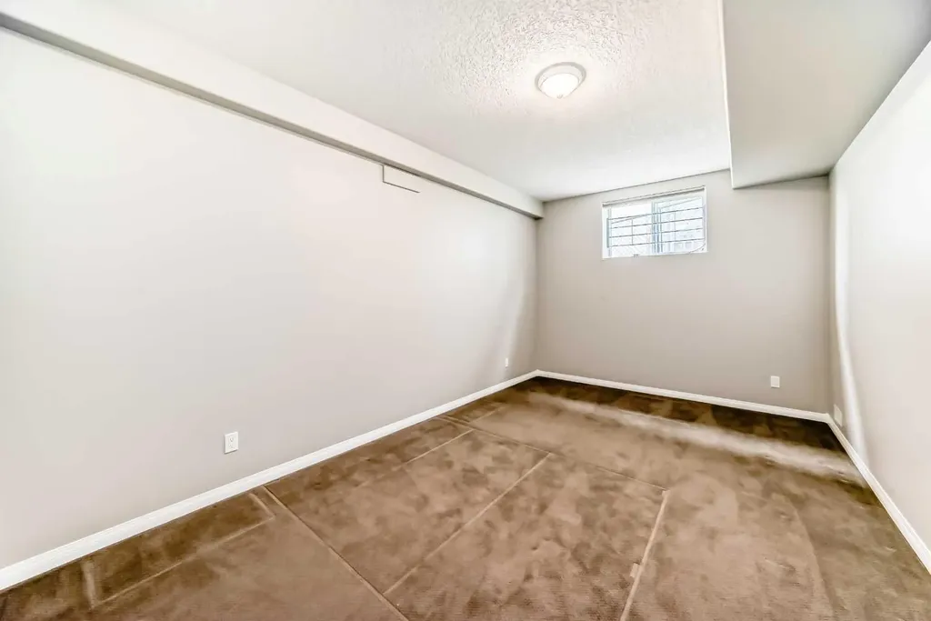 35 Arbour Vista Way NW Calgary AB T3G 4R1