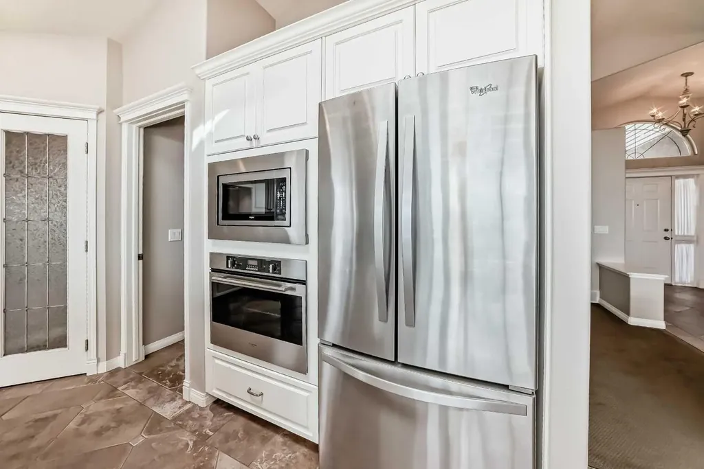 35 Arbour Vista Way NW Calgary AB T3G 4R1