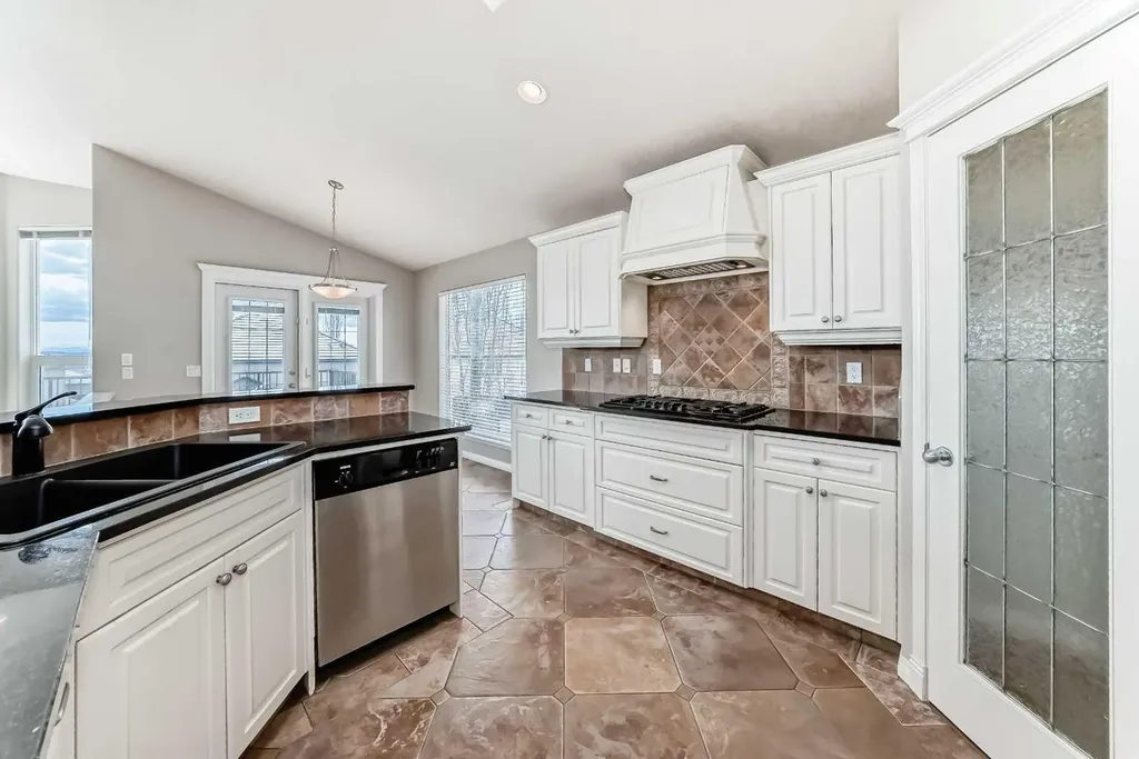 35 Arbour Vista Way NW Calgary AB T3G 4R1