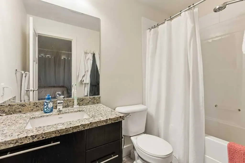 3410 20 Street SW Calgary AB T2S 2L4