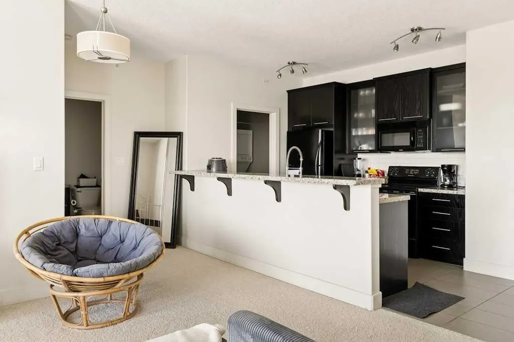 3410 20 Street SW Calgary AB T2S 2L4