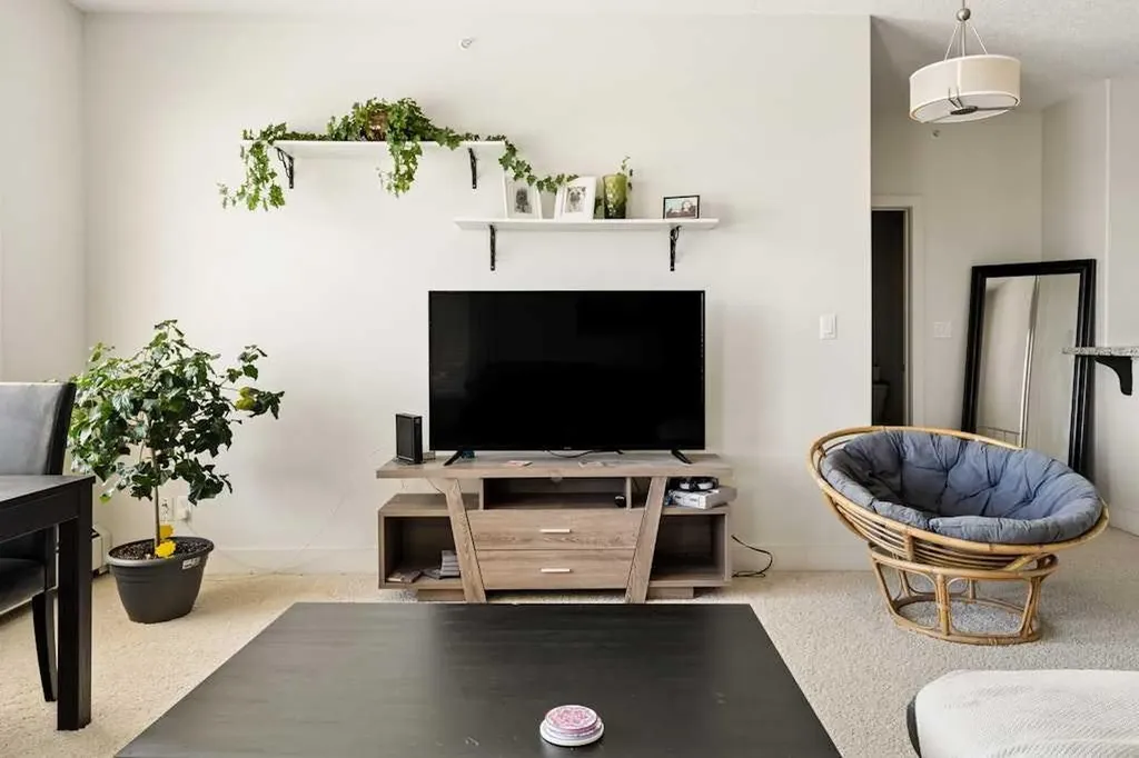 3410 20 Street SW Calgary AB T2S 2L4