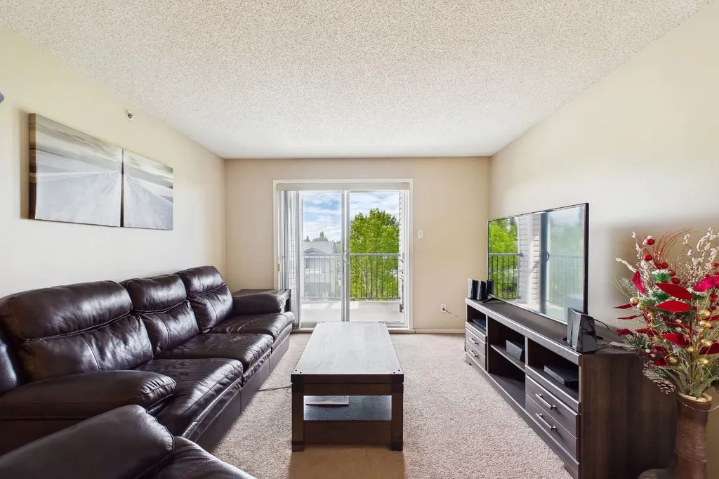2371 Eversyde Avenue SW Calgary AB T2Y 4S3