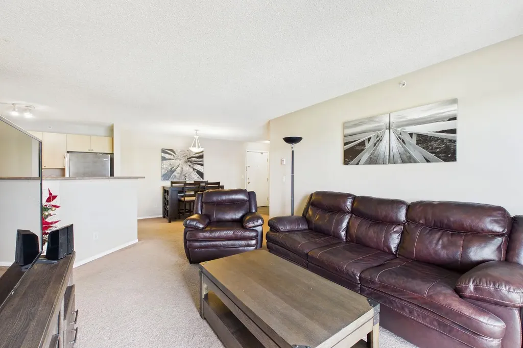 2371 Eversyde Avenue SW Calgary AB T2Y 4S3