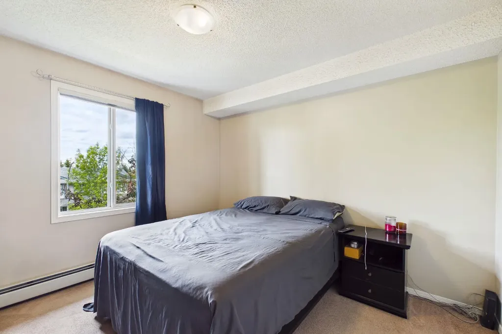 2371 Eversyde Avenue SW Calgary AB T2Y 4S3