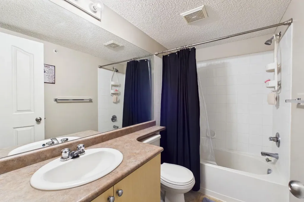 2371 Eversyde Avenue SW Calgary AB T2Y 4S3