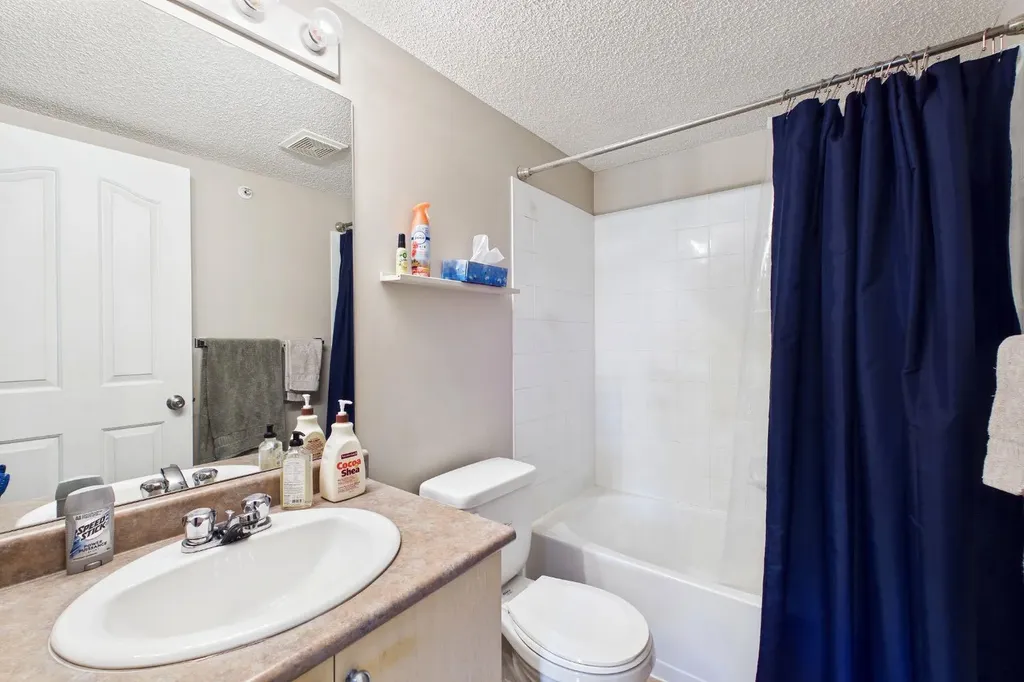 2371 Eversyde Avenue SW Calgary AB T2Y 4S3