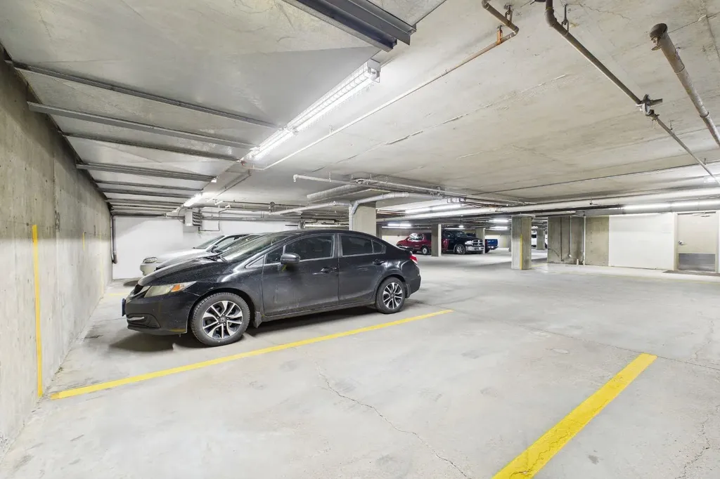 2371 Eversyde Avenue SW Calgary AB T2Y 4S3