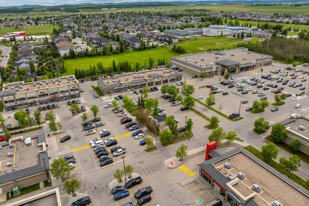 2371 Eversyde Avenue SW Calgary AB T2Y 4S3