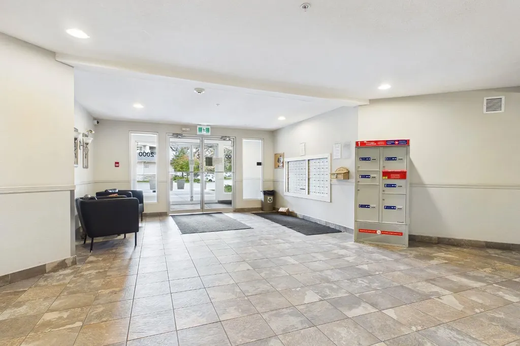 2371 Eversyde Avenue SW Calgary AB T2Y 4S3