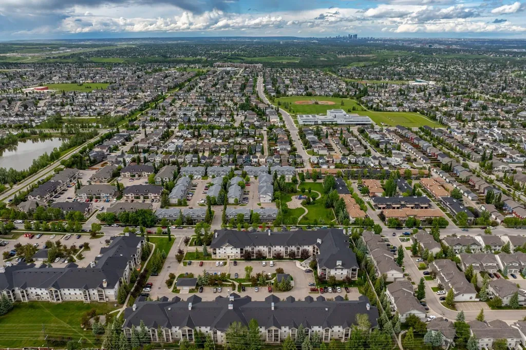 2371 Eversyde Avenue SW Calgary AB T2Y 4S3
