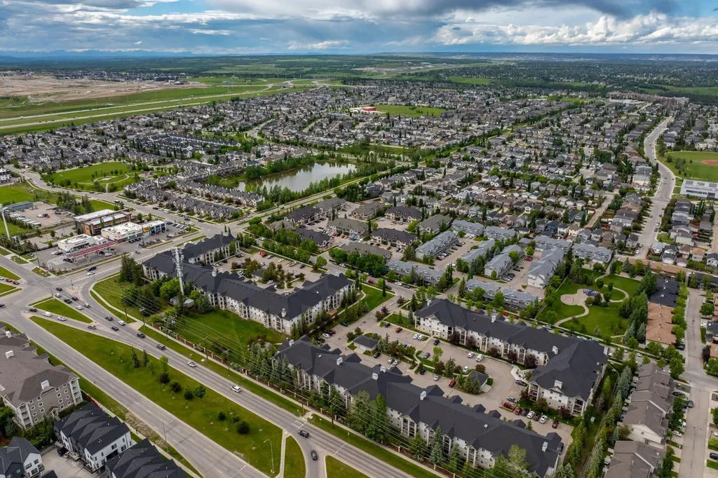 2371 Eversyde Avenue SW Calgary AB T2Y 4S3