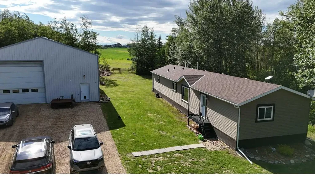 38532 Range Road 243 Rural Lacombe County AB T0C 0Y0