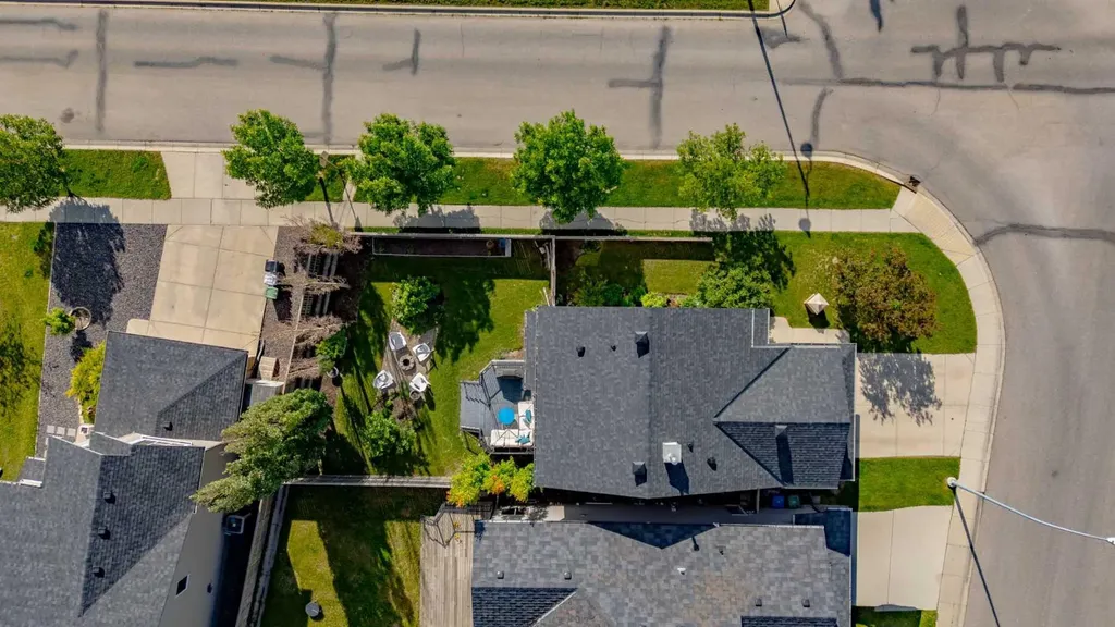 5 Brightonstone Grove SE Calgary AB T2Z 0E1