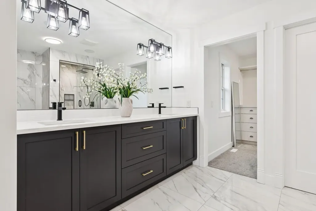 3 Discovery Ridge Lane SW Calgary AB T3H4Y3