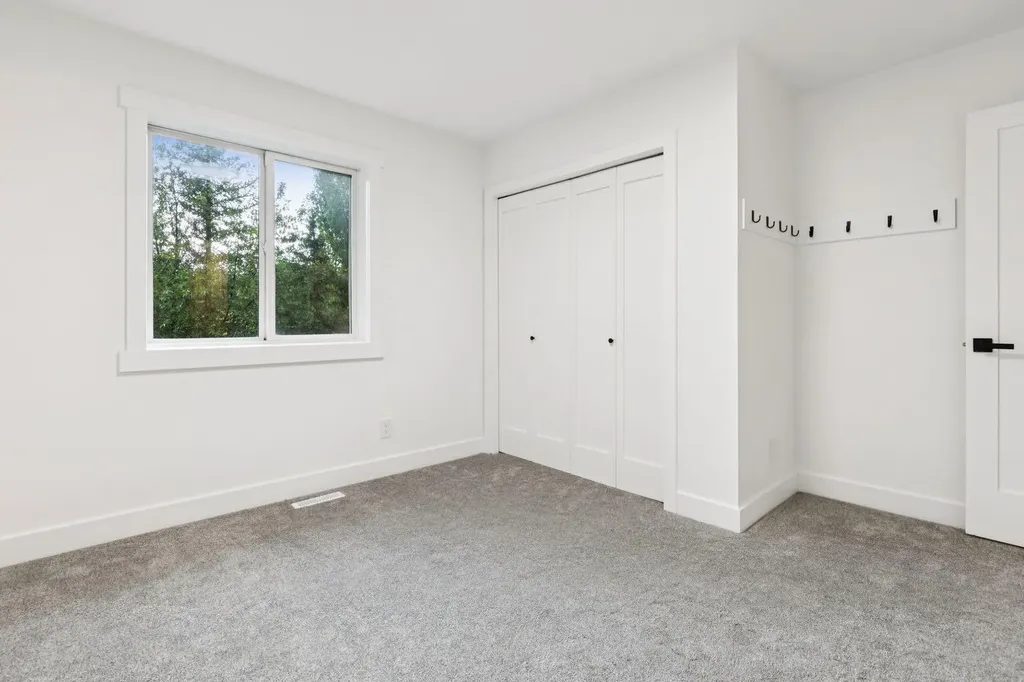 3 Discovery Ridge Lane SW Calgary AB T3H4Y3