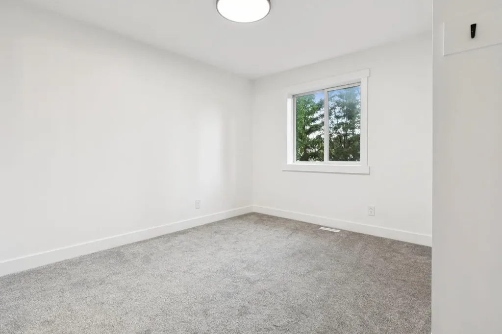 3 Discovery Ridge Lane SW Calgary AB T3H4Y3