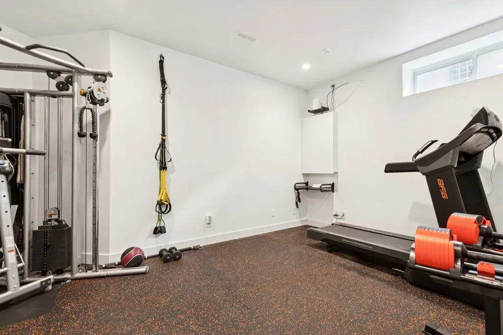 3 Discovery Ridge Lane SW Calgary AB T3H4Y3