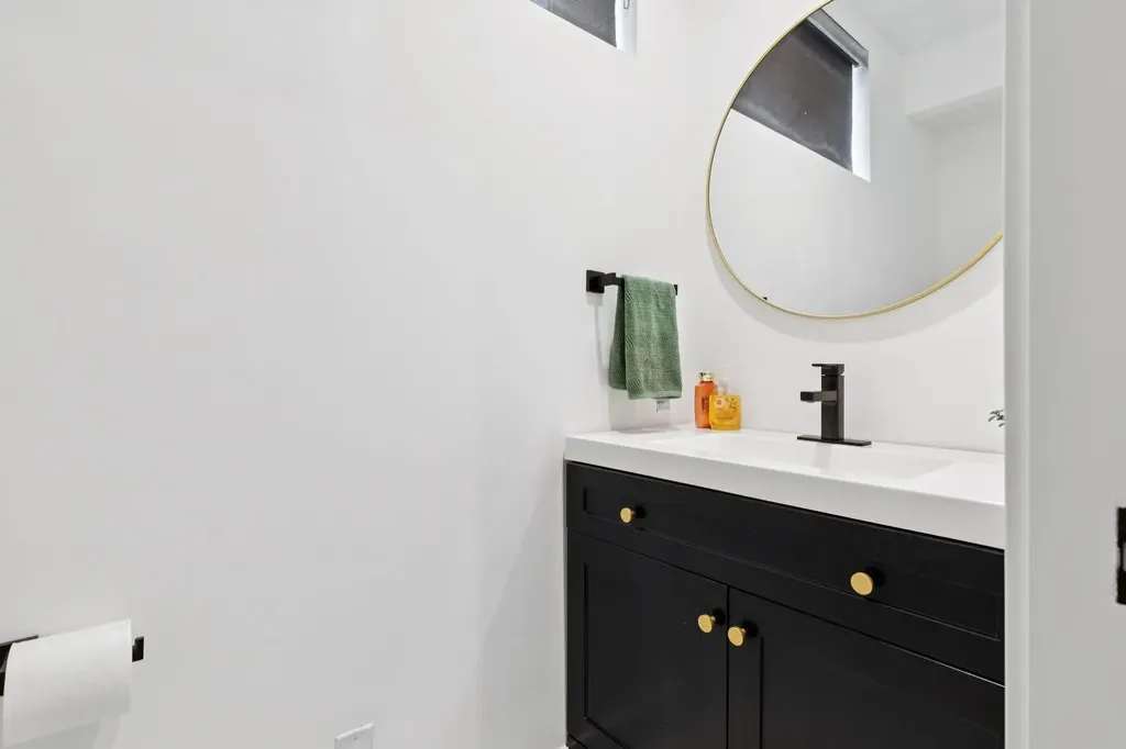 3 Discovery Ridge Lane SW Calgary AB T3H4Y3