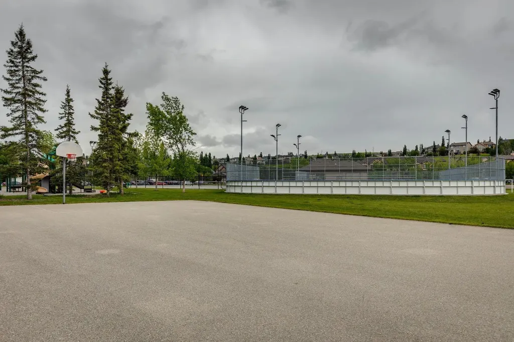 3 Discovery Ridge Lane SW Calgary AB T3H4Y3
