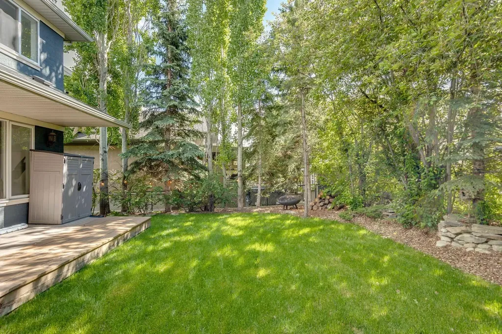 3 Discovery Ridge Lane SW Calgary AB T3H4Y3