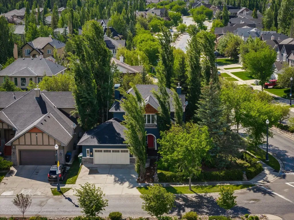 3 Discovery Ridge Lane SW Calgary AB T3H4Y3