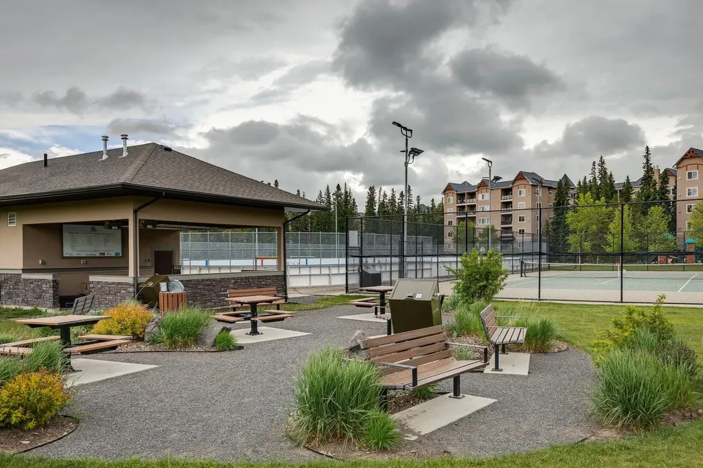 3 Discovery Ridge Lane SW Calgary AB T3H4Y3