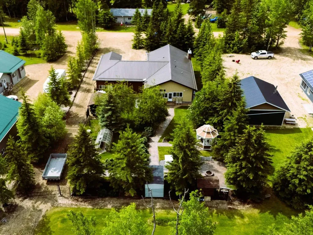 37 Broken Paddle Drive Rural Lesser Slave River No. 124 M.d. Of AB T0G 2B0
