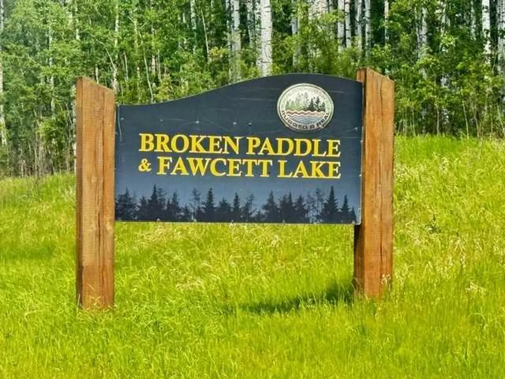 37 Broken Paddle Drive Rural Lesser Slave River No. 124 M.d. Of AB T0G 2B0