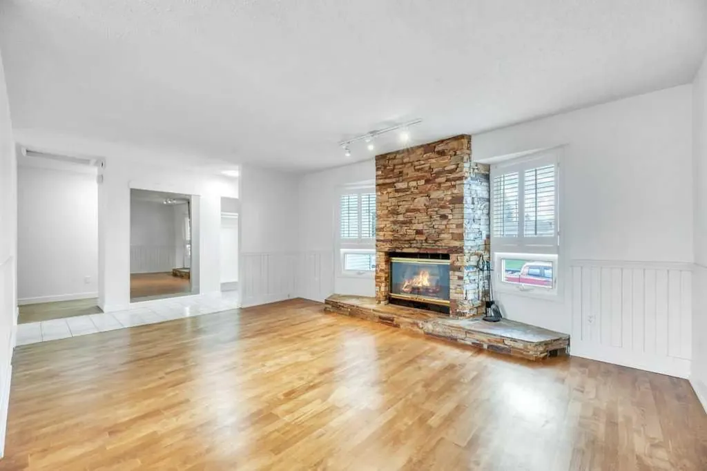 23 Penworth Crescent SE Calgary AB T2A 4C5