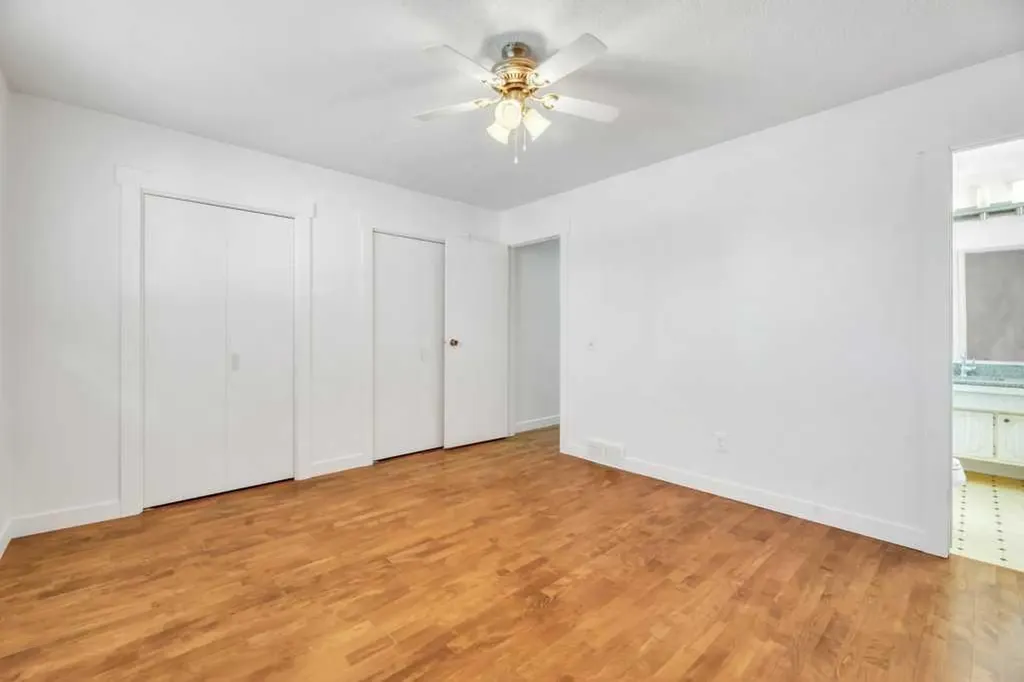 23 Penworth Crescent SE Calgary AB T2A 4C5