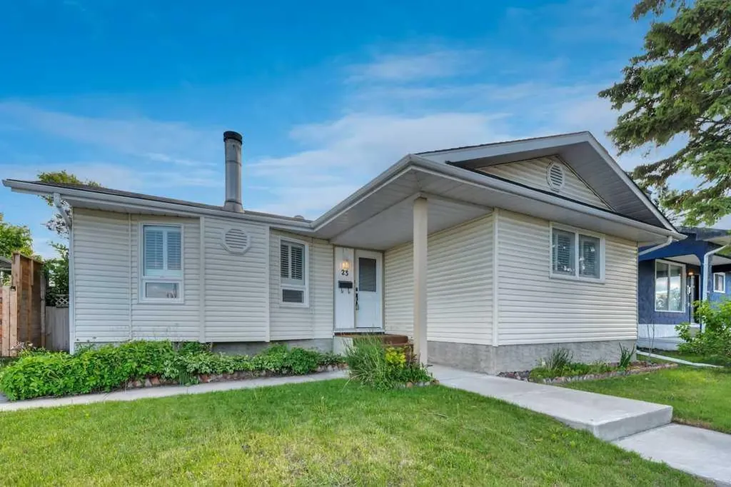 23 Penworth Crescent SE Calgary AB T2A 4C5