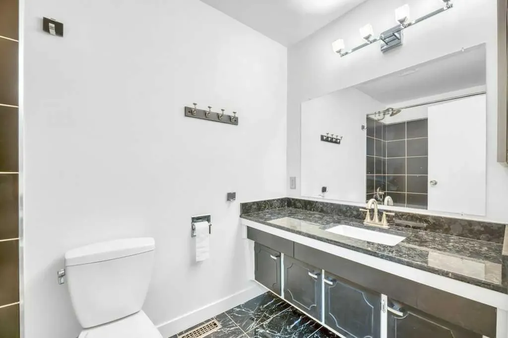 23 Penworth Crescent SE Calgary AB T2A 4C5