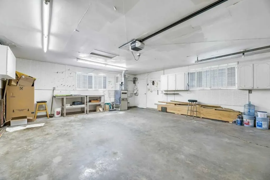 23 Penworth Crescent SE Calgary AB T2A 4C5