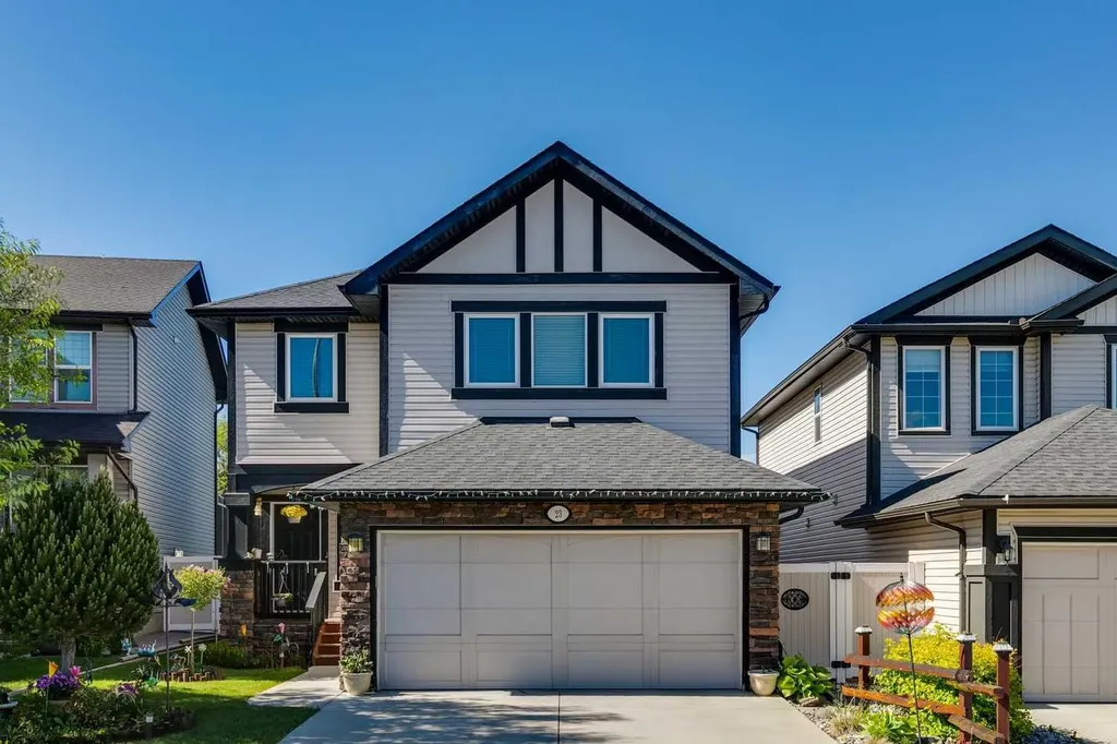 23 Kingston View SE Airdrie AB T4A 0K4