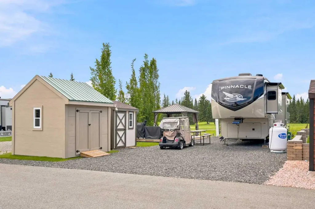 32351 Range Road 55 Rural Mountain View County AB T0M1X0