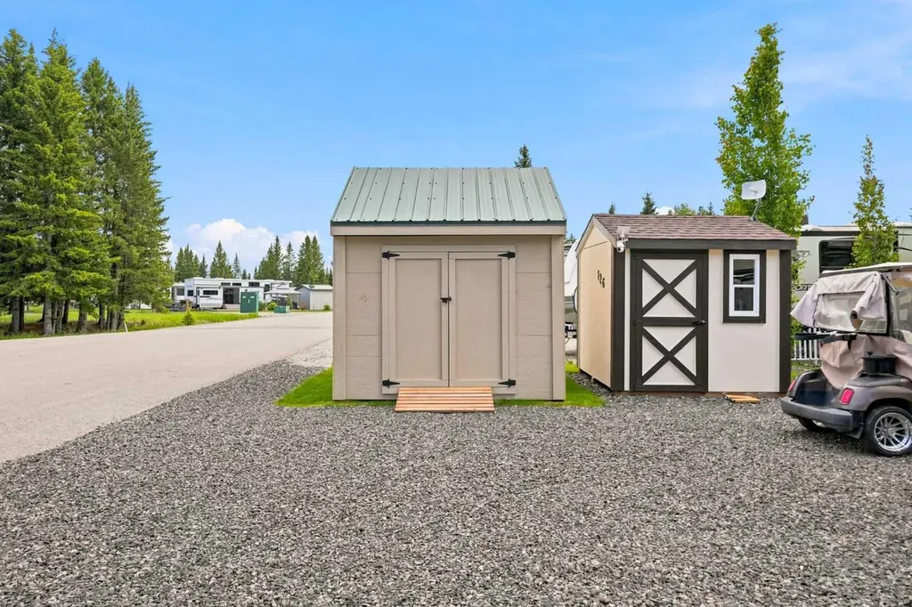 32351 Range Road 55 Rural Mountain View County AB T0M1X0