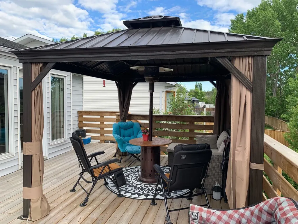 20 Pineview Road Whitecourt AB T7S 1H7