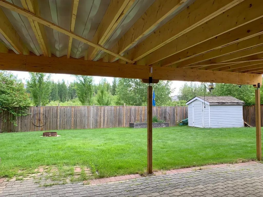 20 Pineview Road Whitecourt AB T7S 1H7