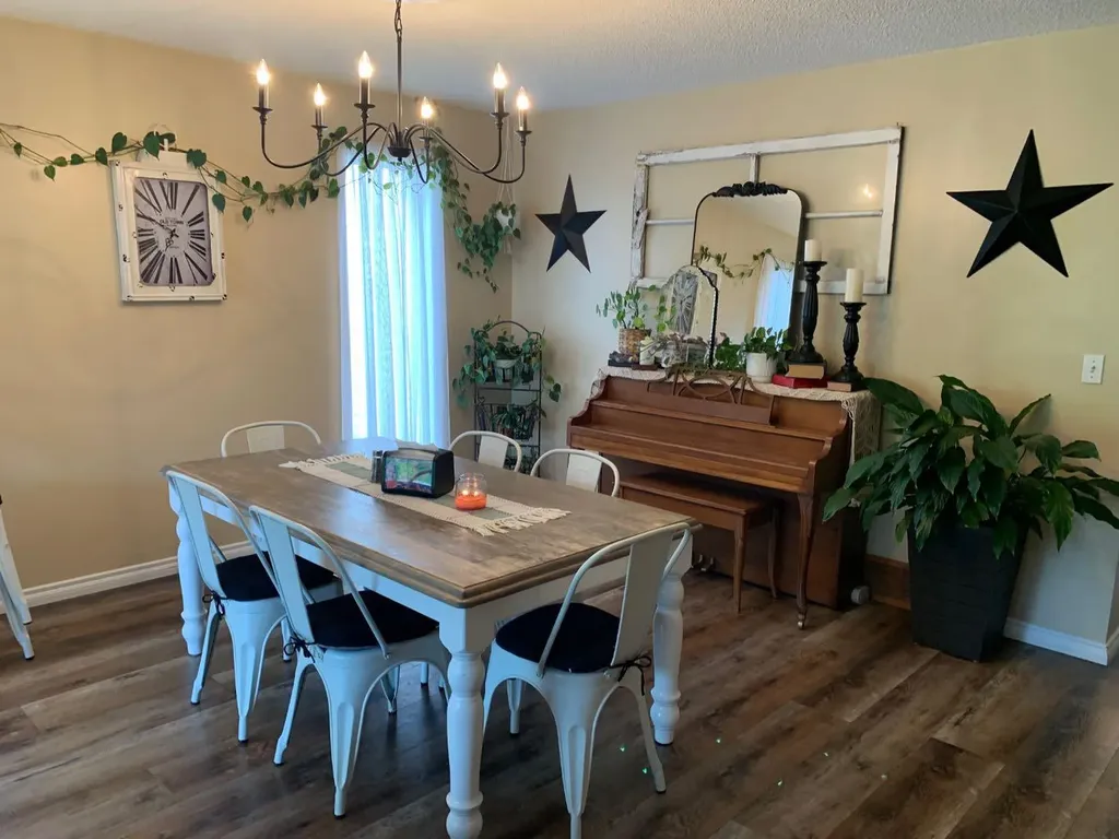 20 Pineview Road Whitecourt AB T7S 1H7