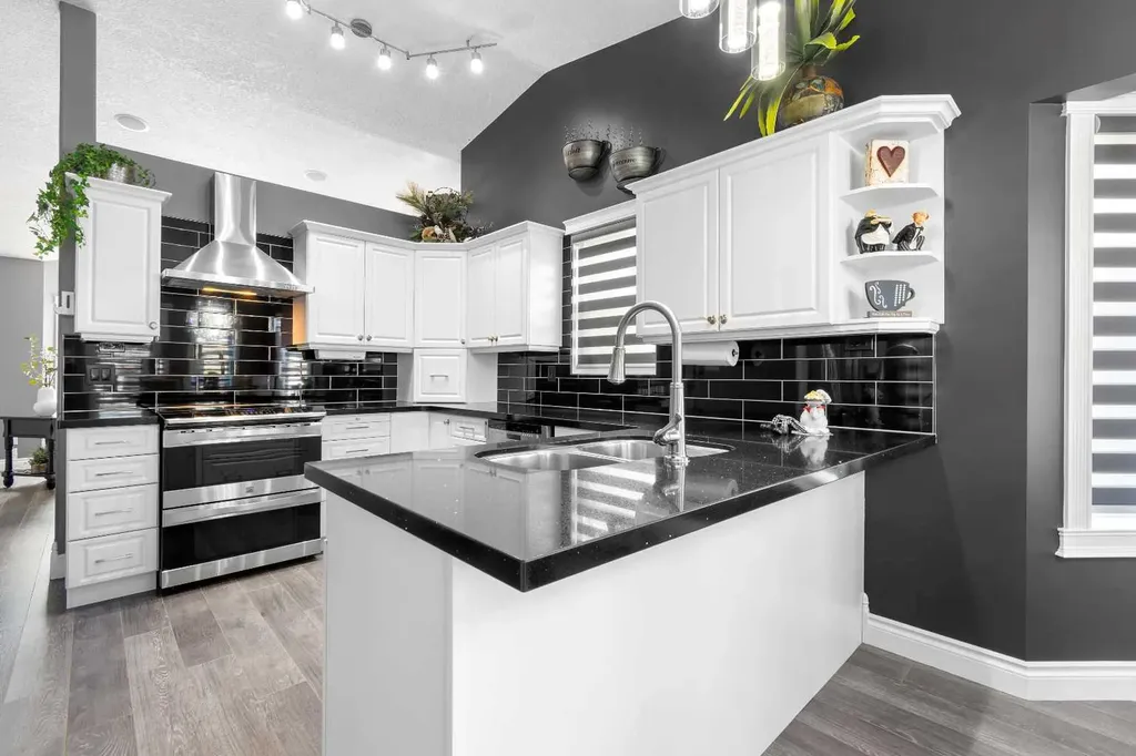 7810 Michaelis Boulevard Grande Prairie AB T8W 2H5