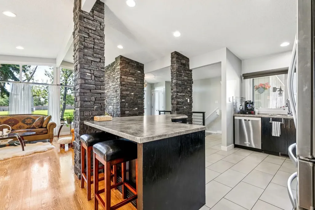 724 Willacy Drive SE Calgary AB T2J2B1