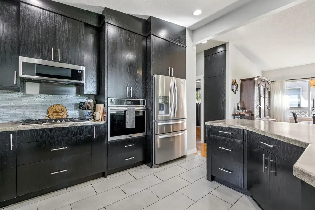 724 Willacy Drive SE Calgary AB T2J2B1