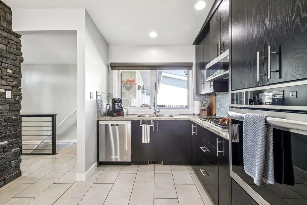 724 Willacy Drive SE Calgary AB T2J2B1