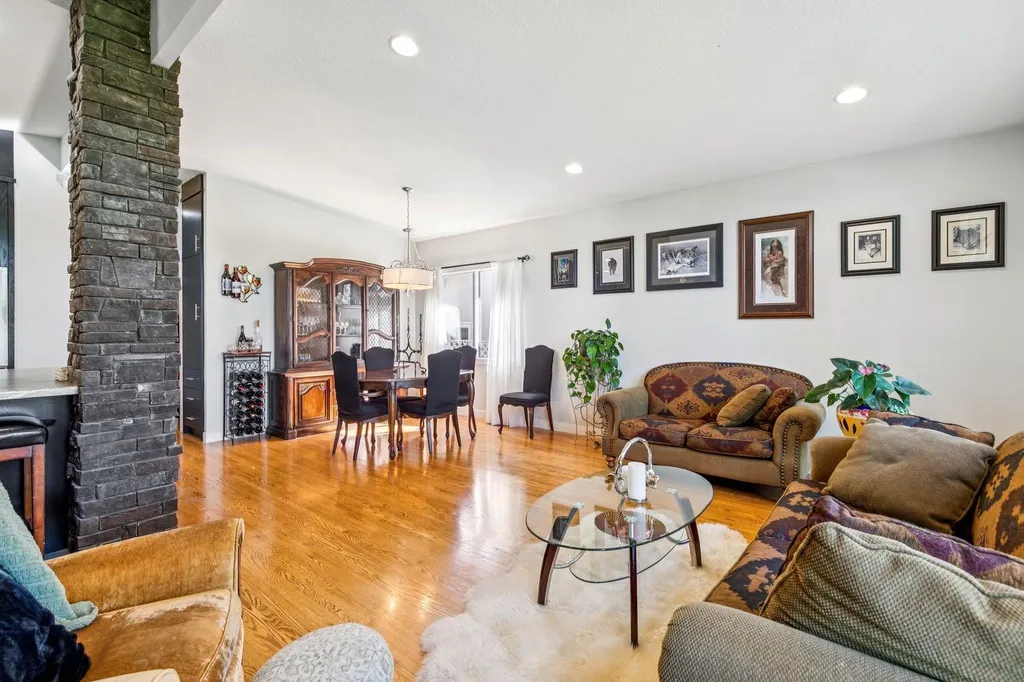 724 Willacy Drive SE Calgary AB T2J2B1
