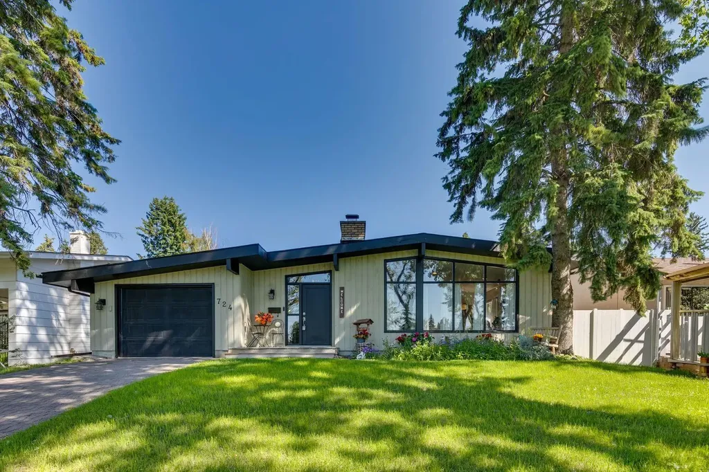 724 Willacy Drive SE Calgary AB T2J2B1