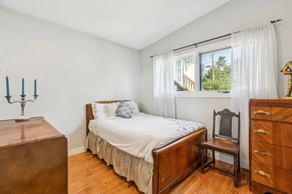 724 Willacy Drive SE Calgary AB T2J2B1
