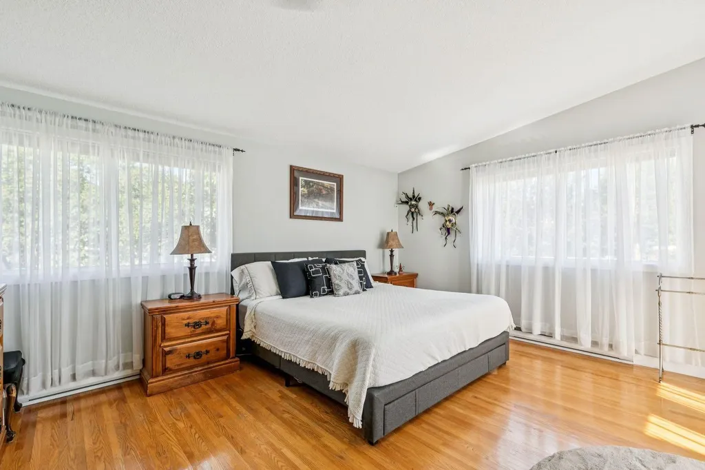 724 Willacy Drive SE Calgary AB T2J2B1