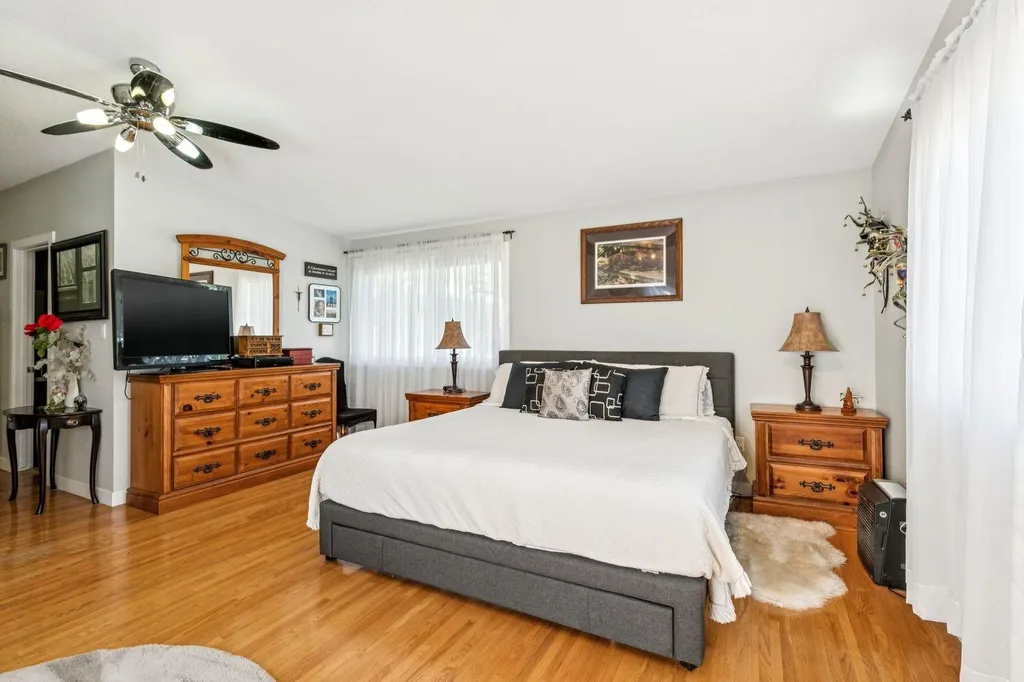 724 Willacy Drive SE Calgary AB T2J2B1