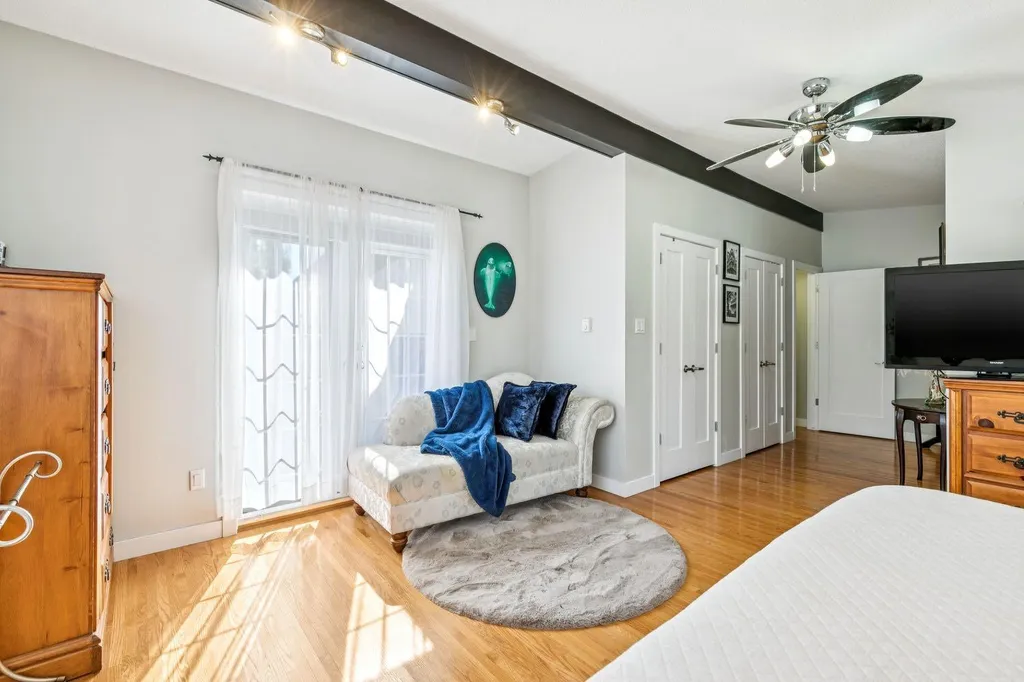 724 Willacy Drive SE Calgary AB T2J2B1